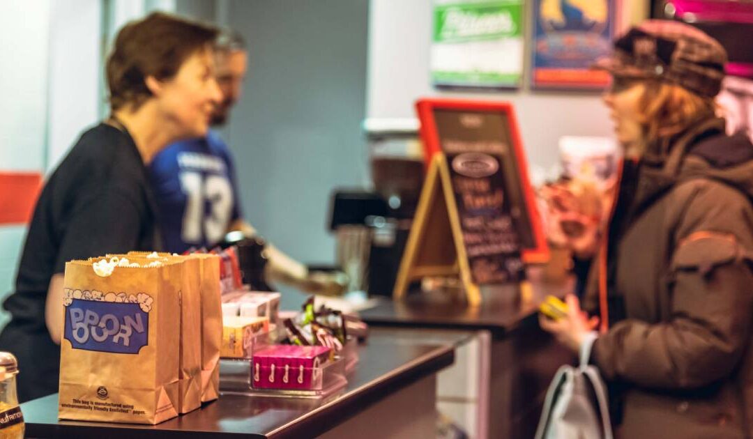 Coworking o cafetería: ¿dónde conviene trabajar en Santa Marta?